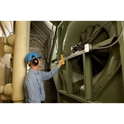 FLUKE FLUKE- 561 IR THERMOMETER (AMERICAS)