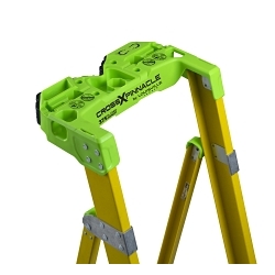 LOUISVILLE FCP1403HD 3-FT FG CROSS PINNACLE 2