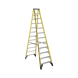 WERNER 7312 12-FT FG STEP LDR IAA