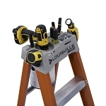 LOUISVILLE FS1504 4-FT . FG STEPLADDER TYPE IA